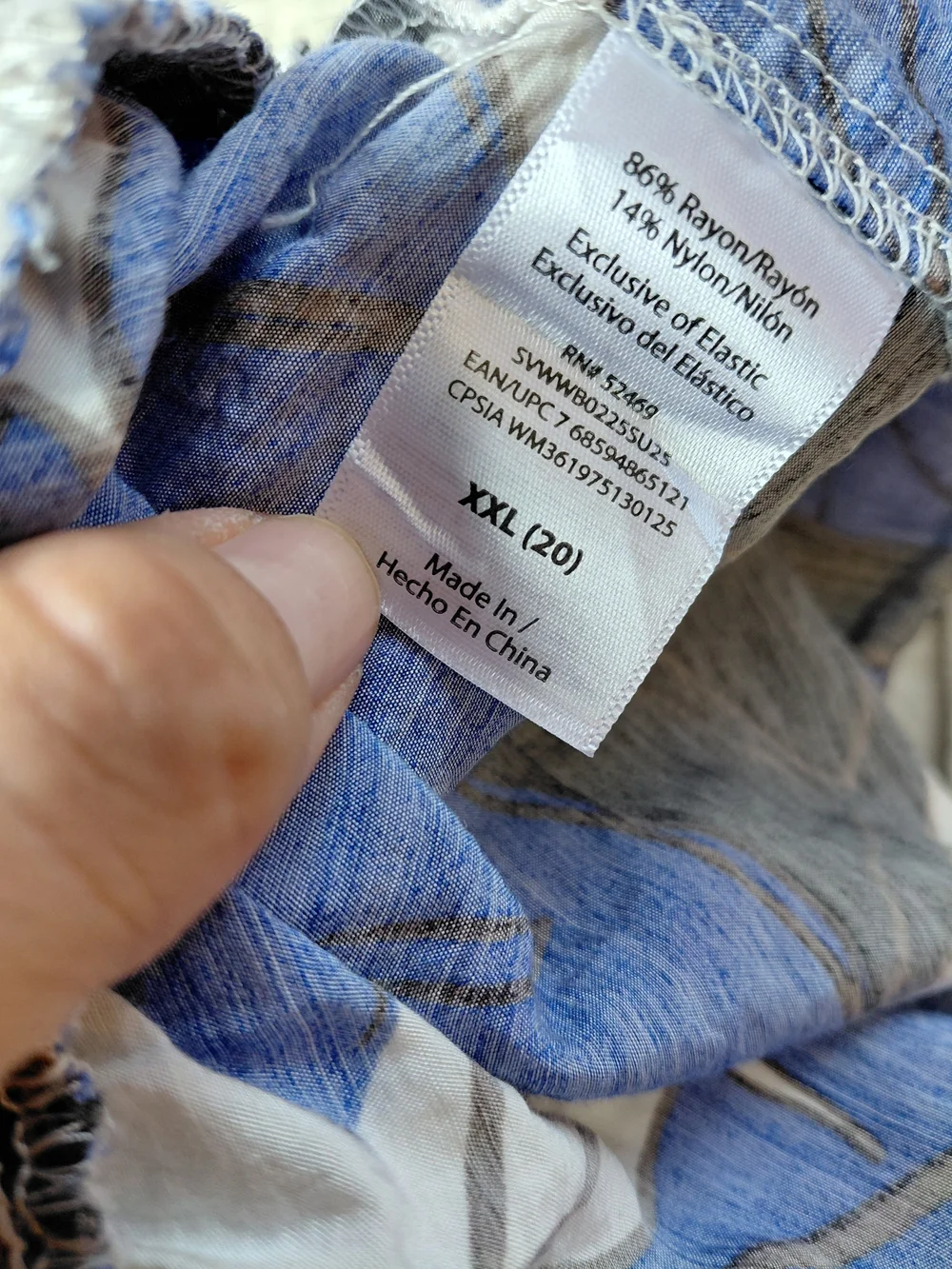 Sofia By Sofia Vergara Wide-Leg Floral Print Pants in Blue & Cream Tropical Pant - Picture 12 of 15